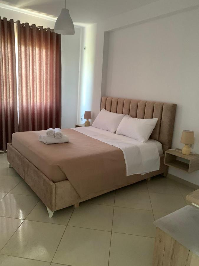 Mediterranean Apartments Himare Exterior photo