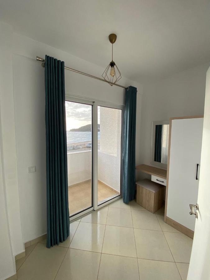 Mediterranean Apartments Himare Exterior photo